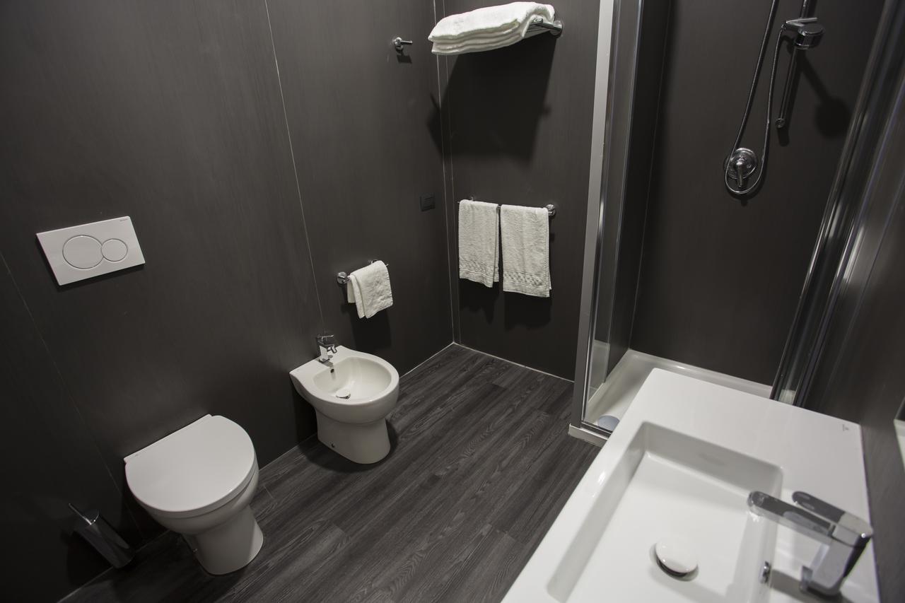 V99 Hotel Róma Kültér fotó