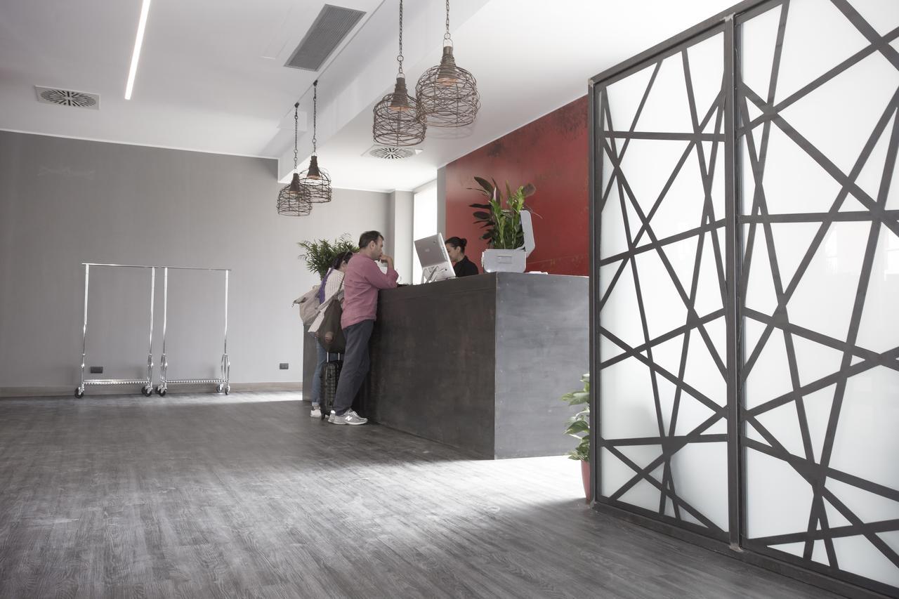 V99 Hotel Róma Kültér fotó