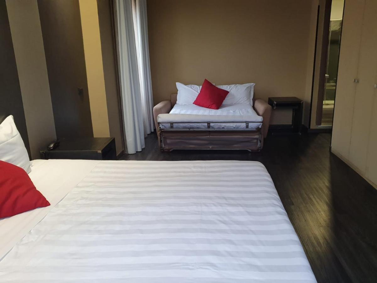 V99 Hotel Róma Kültér fotó